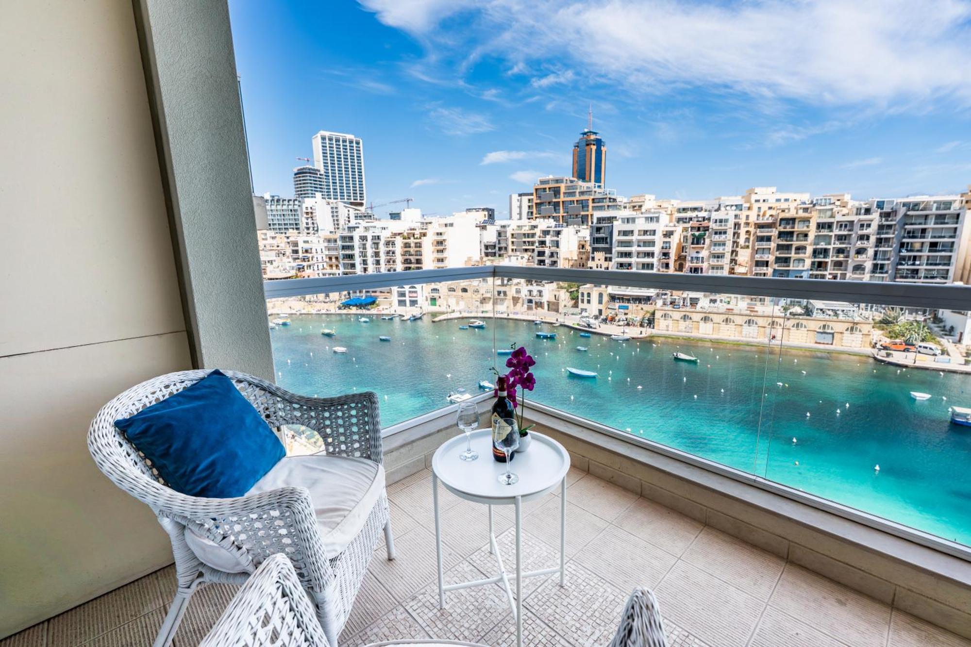 Impressive View 2br Flat In St Julian's Bay By Arcobnb * San Ġiljan